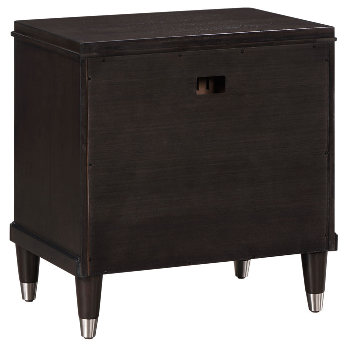 Emberlyn 4 & 5 Piece Bedroom Set